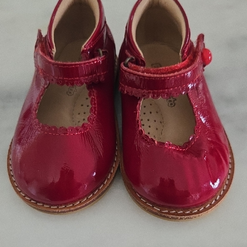 Classic Red Patent Elaphantito Mary Jane Kids Shoes Girls Toddler Size 5.